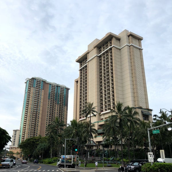 Hilton Hawaiian Village Parking Garage Waikiki 2005 Kalia Rd