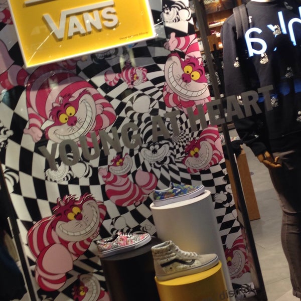 Vans Store - Sant Andreu - Pg. Potosí,