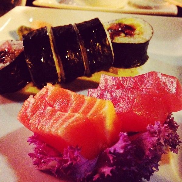 Photo taken at Shari Sushi Lounge by Dafoodie on 1/18/2013