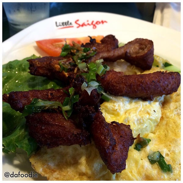 รูปภาพถ่ายที่ Little Saigon Restaurant โดย Dafoodie เมื่อ 7/11/2015