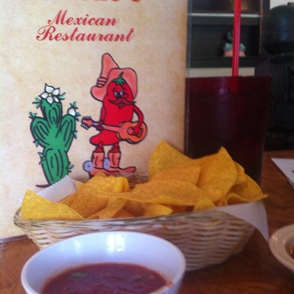 Foto scattata a Pancho&#39;s Villa Mexican Restaurant da Marla C. il 4/9/2014