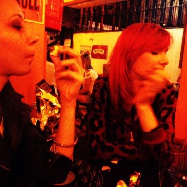 Ventura Highway Bar 17 tips from 304 visitors