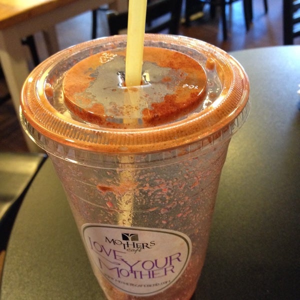 4/18/2014にRadam B.がMother’s Juice Cafeで撮った写真