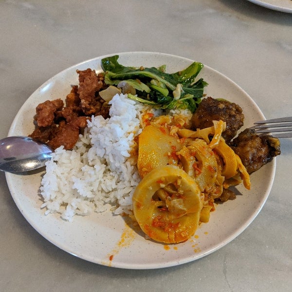 Country Kitchen @ Padungan - 16 tips from 281 visitors