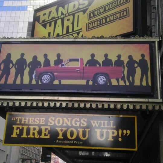 Photo prise au &quot;HANDS ON A HARDBODY&quot; on Broadway par Stephen S. le4/13/2013