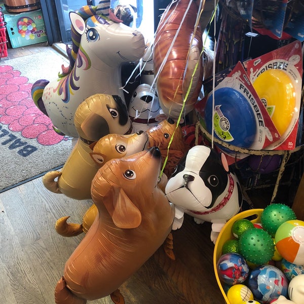 Das Foto wurde bei Balloon Saloon von Griff am 6/13/2018 aufgenommen