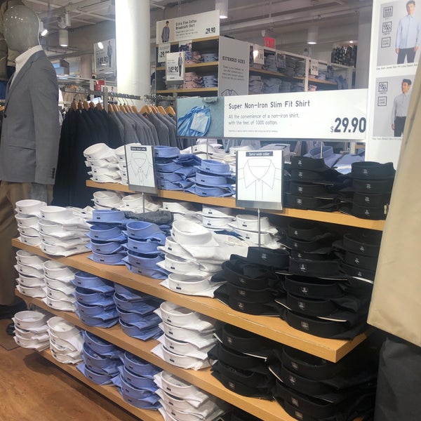Photo taken at UNIQLO by Griff on 1/12/2020