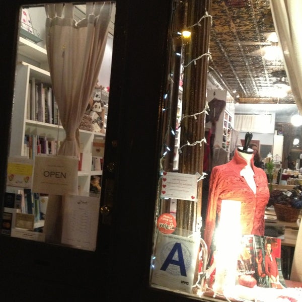 2/5/2013にJonathanT2がLa Casita Yarn Shop Cafeで撮った写真