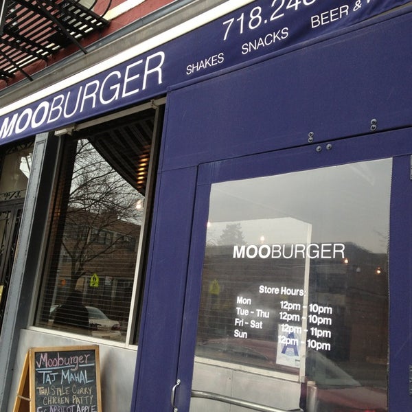 Photo taken at Moo Burger by JonathanT2 on 2/5/2013