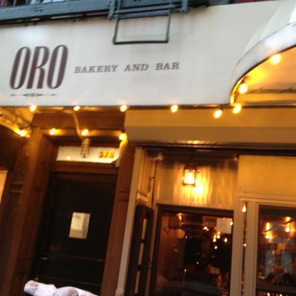 1/23/2013 tarihinde JonathanT2ziyaretçi tarafından Oro Bakery and Bar'de çekilen fotoğraf