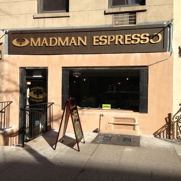 รูปภาพถ่ายที่ Madman Espresso โดย AlexT4 เมื่อ 1/18/2013