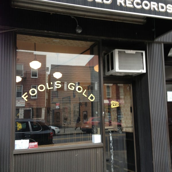 1/29/2013 tarihinde AndresT5ziyaretçi tarafından Fool&#39;s Gold Records Store'de çekilen fotoğraf