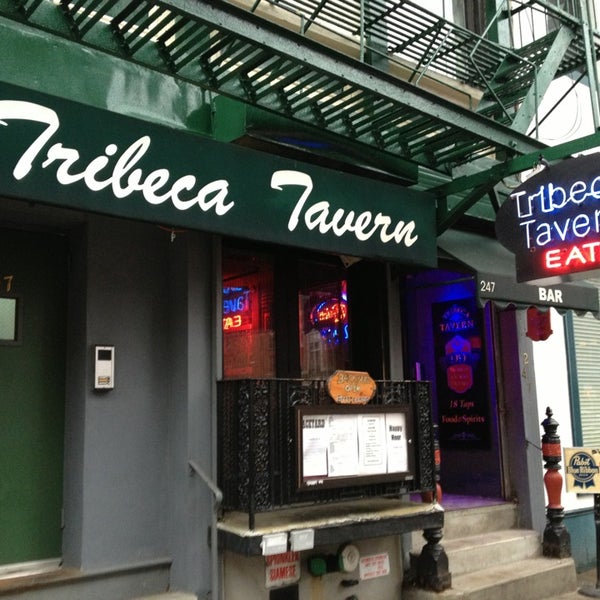 รูปภาพถ่ายที่ Tribeca Paint โดย AndresT5 เมื่อ 1/16/2013