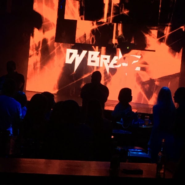 8/8/2016에 DJ KIMURAcei C.님이 Guilly&#39;s Night Club에서 찍은 사진