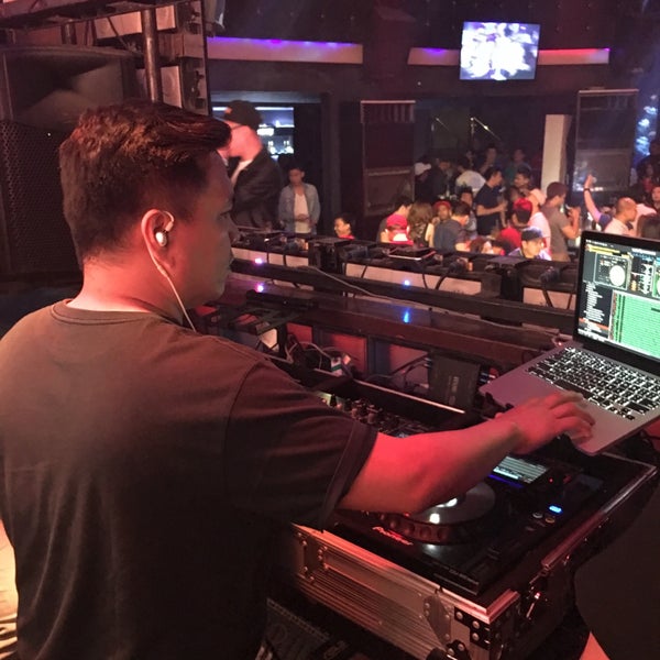 8/24/2016 tarihinde DJ KIMURAcei C.ziyaretçi tarafından Guilly&#39;s Night Club'de çekilen fotoğraf