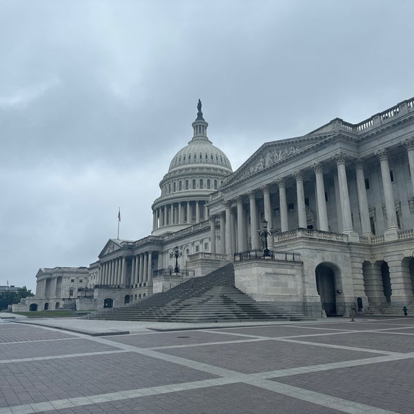 รูปภาพถ่ายที่ United States Capitol โดย Prabhakaran S. เมื่อ 5/4/2024