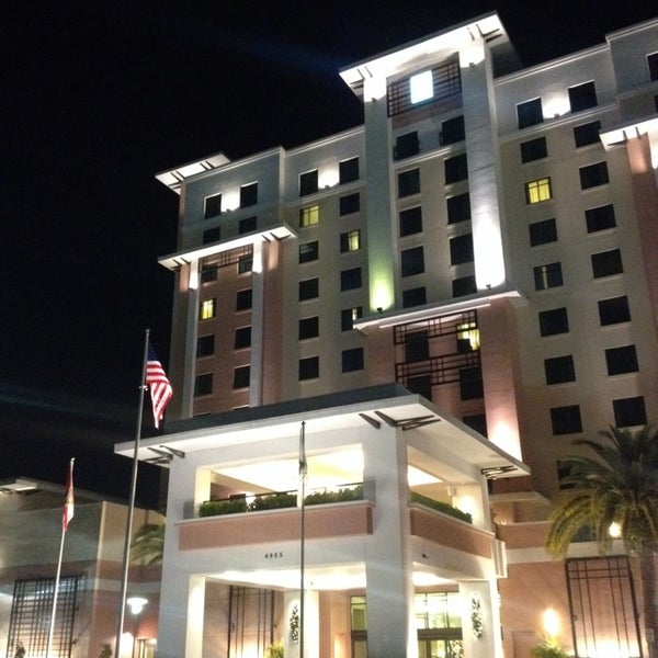 12/18/2013에 Tracy M.님이 Embassy Suites by Hilton Orlando Lake Buena Vista South에서 찍은 사진