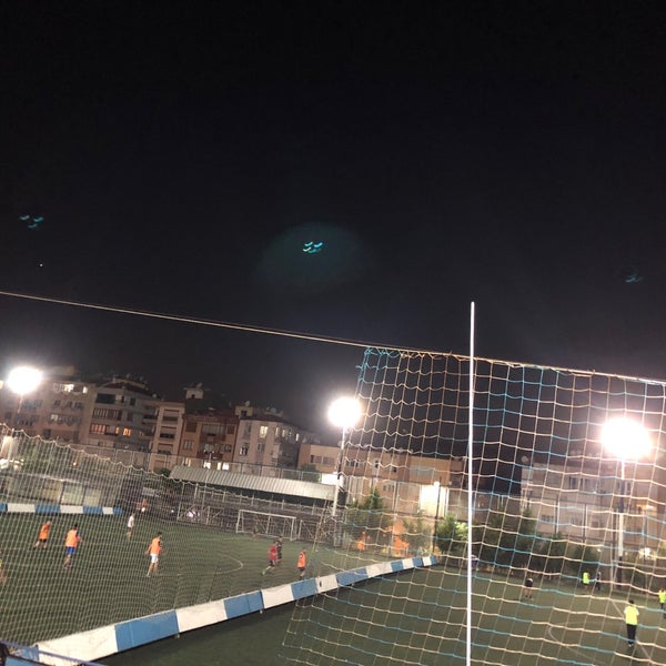 osman kibar izmirspor tesisleri futbol sahasi da fotograflar