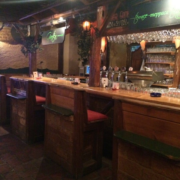 Foto diambil di Hinterholz Bar-Restaurant oleh Emin pada 12/6/2014
