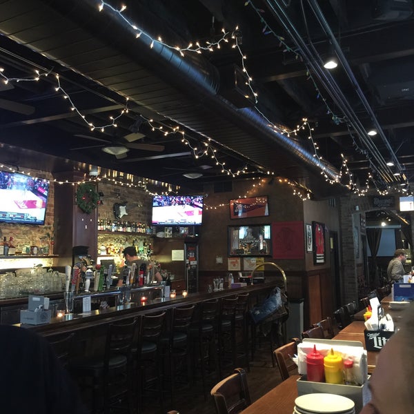 Photo taken at Sully&#39;s House Tap Room &amp; Grill by Madeleine D. on 12/30/2015
