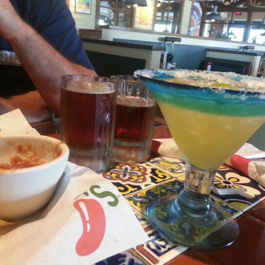 Photo taken at Chili&#39;s Grill &amp; Bar by Jaymee W. on 10/16/2012