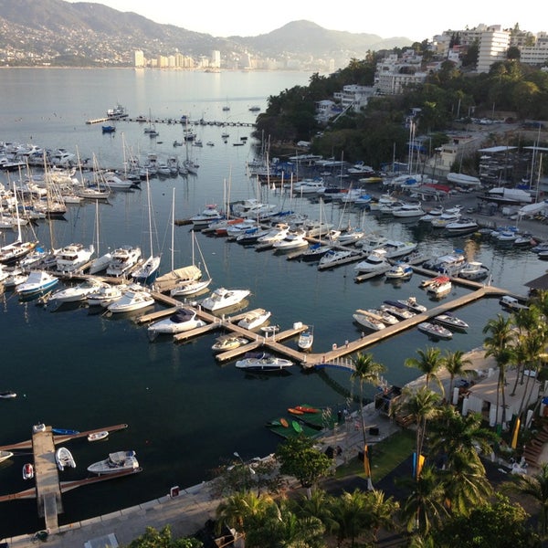 Photos at Club de Yates de Acapulco - Harbor / Marina in Las Playas