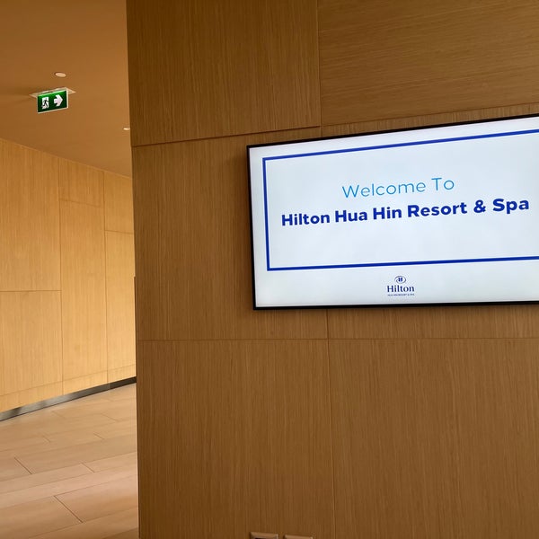 Foto diambil di Hilton Hua Hin Resort &amp; Spa oleh Chuthathip W. pada 10/23/2022