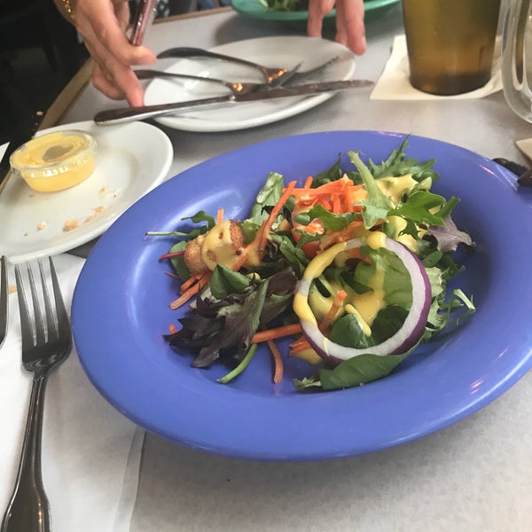 11/5/2018 tarihinde Anuwat A.ziyaretçi tarafından Backfin Blue Cafe'de çekilen fotoğraf