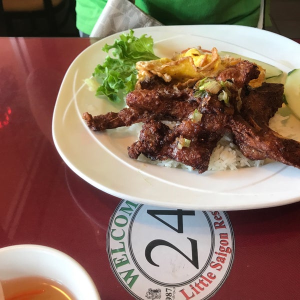 Снимок сделан в Little Saigon Restaurant пользователем Anuwat A. 6/10/2018