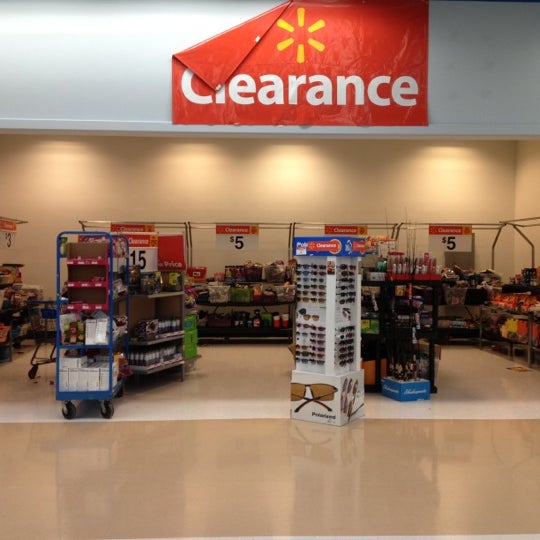 Walmart Supercenter Big Box Store in Richmond