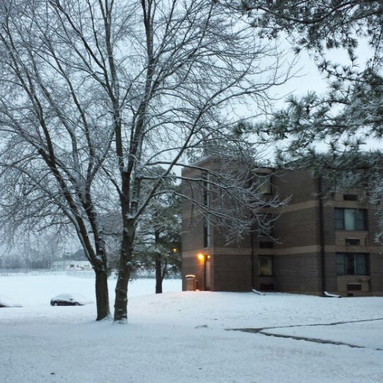 dobbins inn afb