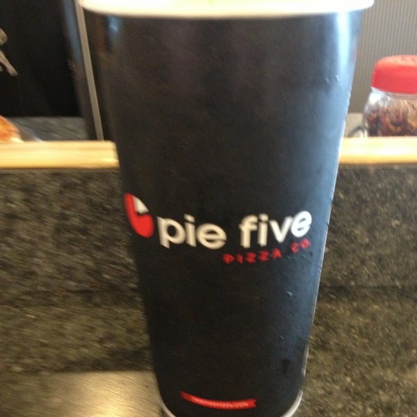 3/30/2013にScott M.がPie Five Pizza Co.で撮った写真