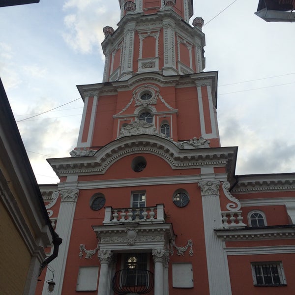 File:Церковь Архангела Гавриила (Меншикова башня) (Москва, Архангельский пер., д