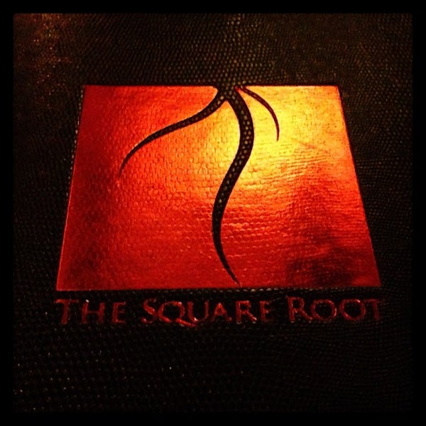 Das Foto wurde bei The Square Root von Nicki L. am 12/29/2012 aufgenommen