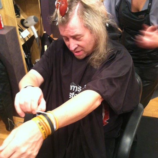 Gloss Salon & Day Spa Hair Salon in Omaha