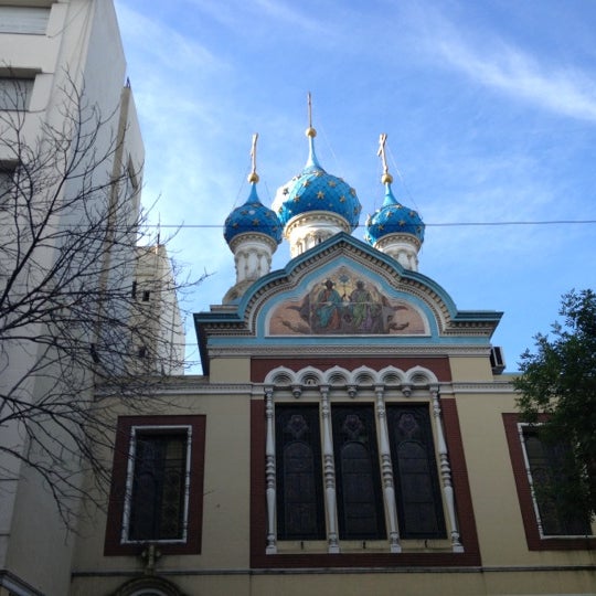 รูปภาพถ่ายที่ Catedral Ortodoxa Rusa de la Santísima Trinidad โดย Roxana G. เมื่อ 2/16/2013