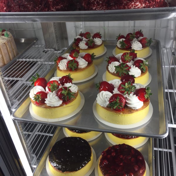 Vito's Bakery & Grocery Bakery in Homecrest