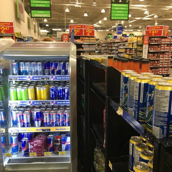 Photo taken at Walmart Supercentre by Ryan W. on 1/3/2018