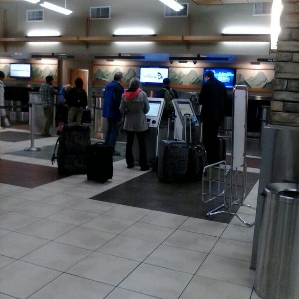 Fotos en Alaska Airlines - Servicio de aeropuerto en Reno