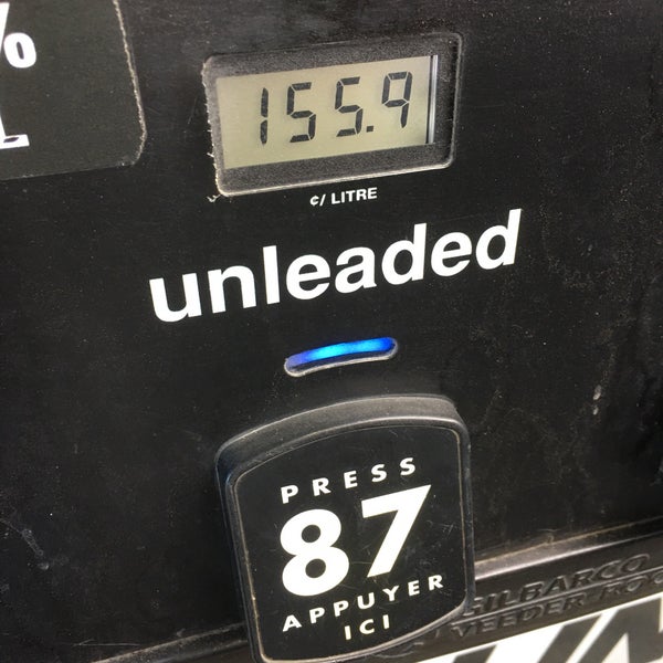 Fotos en Costco Wholesale Gasoline Aberdeen Kamloops, BC