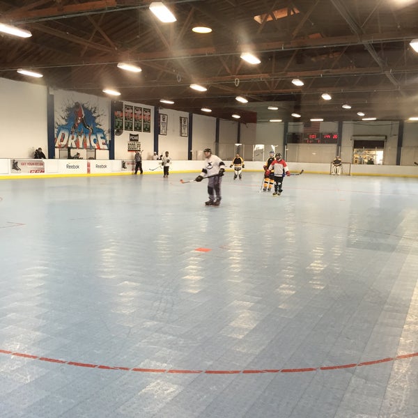 Dry Ice Roller Hockey Arena Skating Rink in Central East Oakland