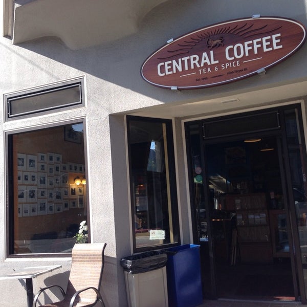 Foto tomada en Central Coffee Tea &amp; Spice  por Kyle M. el 3/22/2014