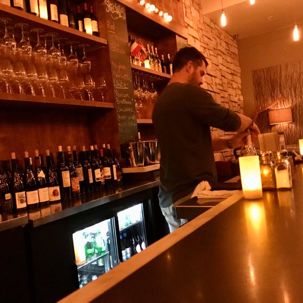 11/24/2019 tarihinde Kyle M.ziyaretçi tarafından Blush! Wine Bar'de çekilen fotoğraf