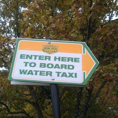 10/24/2012에 Lowanda F.님이 Water Taxi of Oklahoma에서 찍은 사진