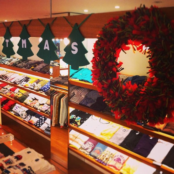 photos at design tshirts store graniph - clothing store in dà