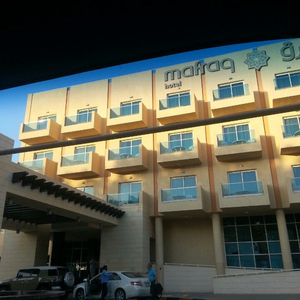 Foto tirada no(a) Mafraq Hotel Abu Dhabi por Fatima J. em 3/26/2013