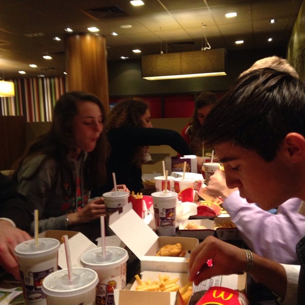 Foto scattata a McDonald&#39;s da Stef W. il 10/11/2014