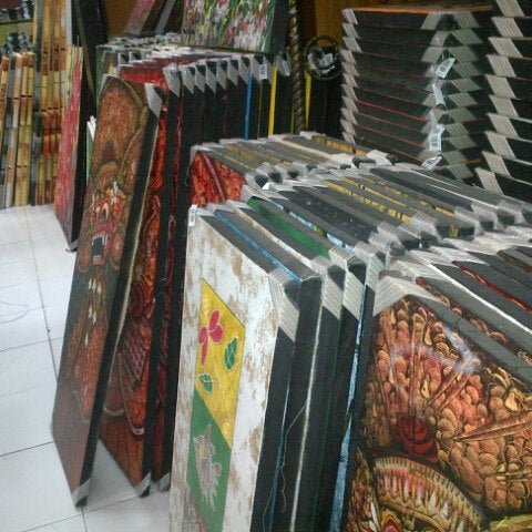  Erlangga  2 Souvenir  Shop