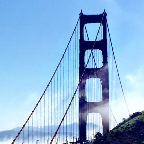 Foto tirada no(a) Ponte Golden Gate por Michelle D. em 2/16/2015
