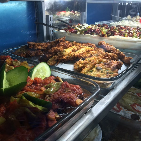 Foto diambil di Ömür Liman Restaurant oleh N.Tunç ☪. pada 6/20/2015